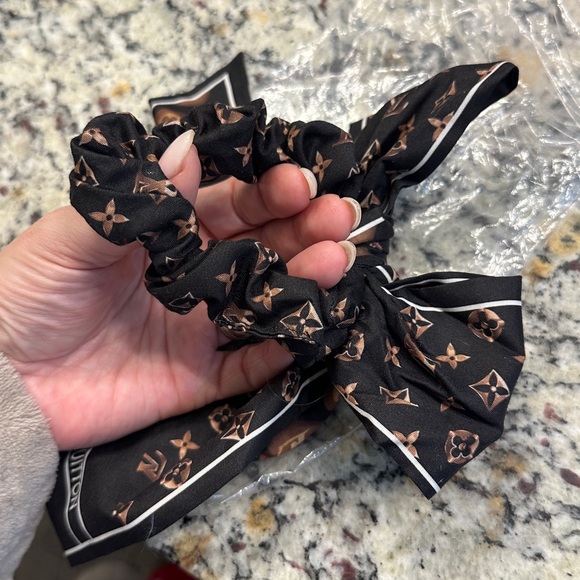 Hair bow - Picture 2 of 2